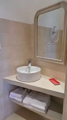 Standard Tek Büyük Yataklı Oda, Balkon, Park Manzaralı