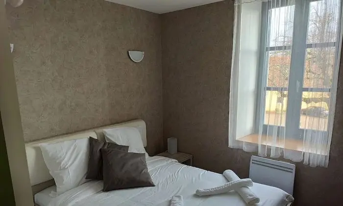 Standard Tek Büyük Yataklı Oda