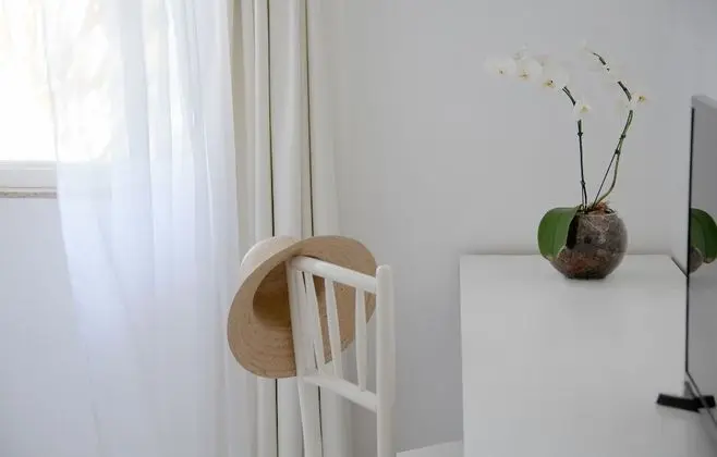 Büyük Yataklı Tek Kişilik Oda