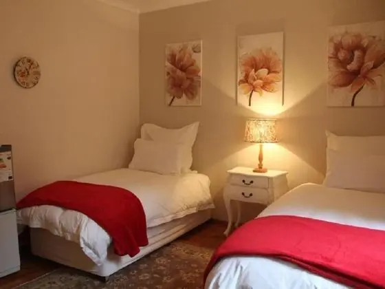 Standard Tek Büyük veya İki Ayrı Yataklı Oda (Paris)