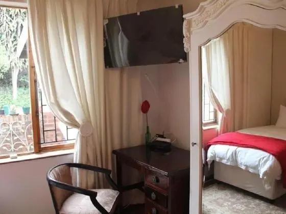 Standard Tek Büyük veya İki Ayrı Yataklı Oda (Paris)