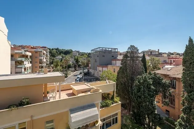 Deluxe Oda, 1 Büyük (Queen) Boy Yatak, Şehir Manzaralı