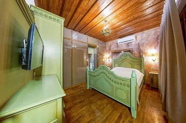 Deluxe Junior Suit, Bahçe Manzaralı, 2. Kat