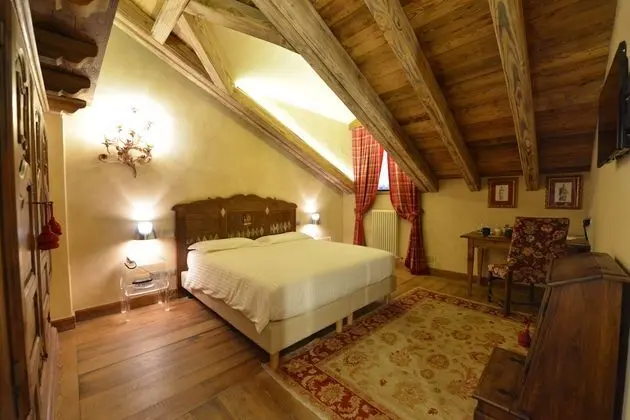 Superior Tek Büyük veya İki Ayrı Yataklı Oda (Deluxe)