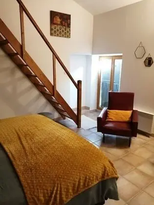 Üç Kişilik Oda, Birden Çok Yatak, Sigara İçilmez