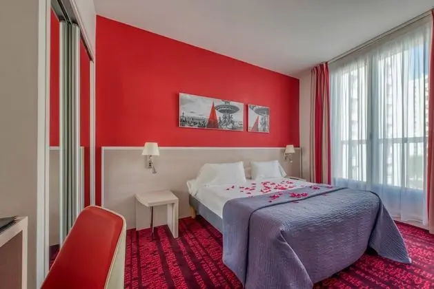 Comfort Tek Büyük Yataklı Oda