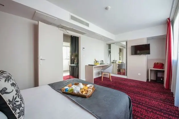Luxury Tek Büyük Yataklı Oda