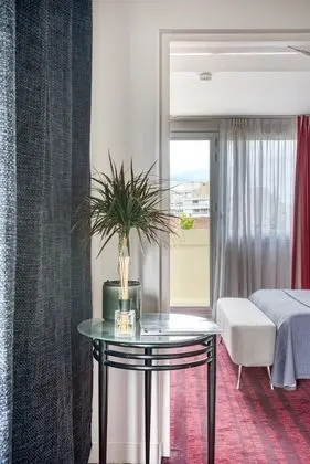 Luxury Tek Büyük Yataklı Oda