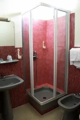 Tek Büyük Yataklı Oda, Bahçe Manzaralı