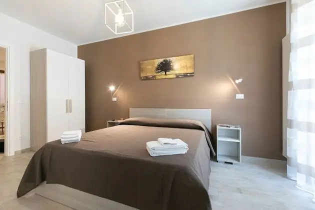 Design Tek Büyük veya İki Ayrı Yataklı Oda, Avlu Manzaralı