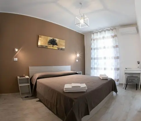 Design Tek Büyük veya İki Ayrı Yataklı Oda, Avlu Manzaralı