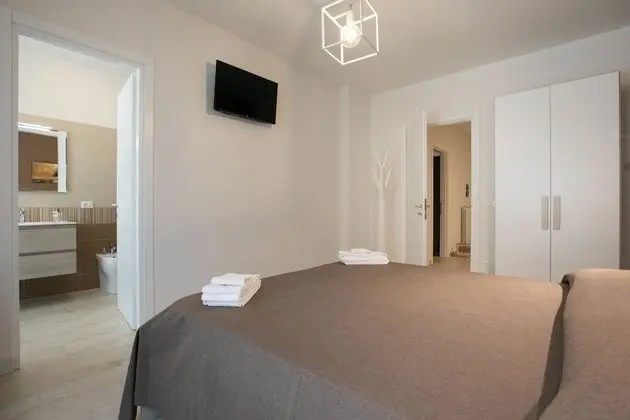 Design Tek Büyük veya İki Ayrı Yataklı Oda, Avlu Manzaralı
