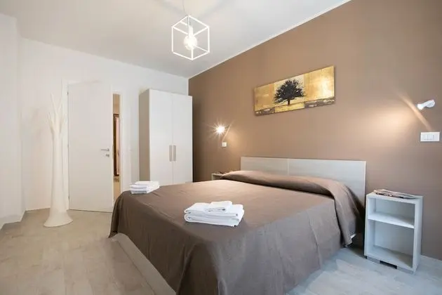 Design Tek Büyük veya İki Ayrı Yataklı Oda, Avlu Manzaralı