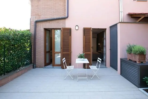 Design Tek Büyük veya İki Ayrı Yataklı Oda, Avlu Manzaralı