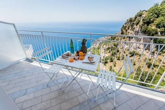 Deluxe Tek Büyük veya İki Ayrı Yataklı Oda, Deniz Manzaralı