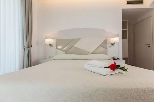 Deluxe Tek Büyük veya İki Ayrı Yataklı Oda, Deniz Manzaralı