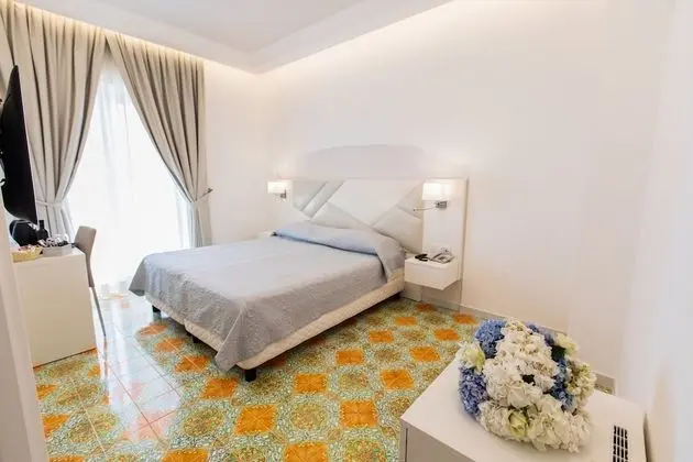 Deluxe Tek Büyük veya İki Ayrı Yataklı Oda, Deniz Manzaralı