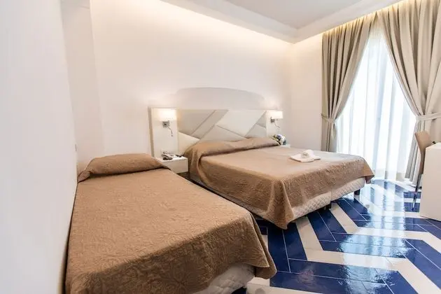 Economy Tek Büyük veya İki Ayrı Yataklı Oda, Bahçe Manzaralı