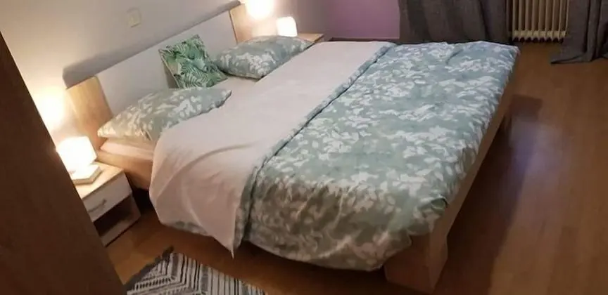 Tek Büyük Yataklı Oda
