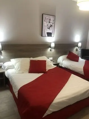 Üç Kişilik Oda