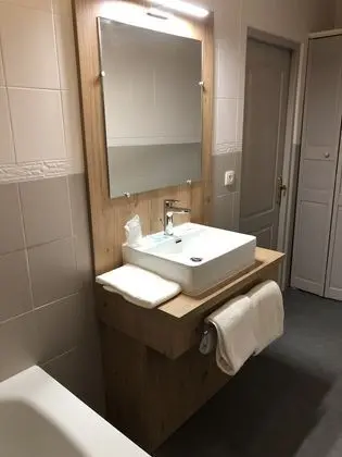 Üç Kişilik Oda