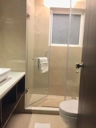 Premium Tek Büyük Yataklı Oda