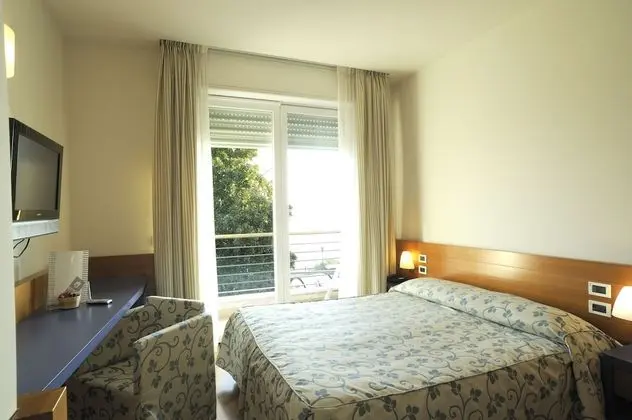 Tek Büyük Yataklı Oda, Balkon, Deniz Manzaralı