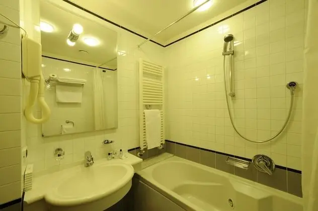Tek Büyük Yataklı Oda, Balkon, Deniz Manzaralı