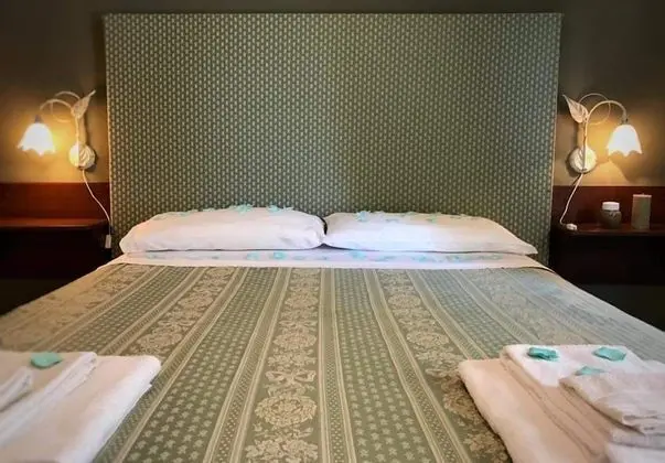 Dört Kişilik Oda (Private External Bathroom)