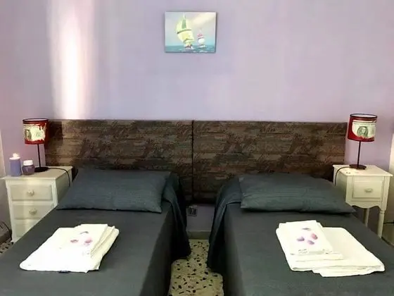 Dört Kişilik Oda (Private External Bathroom)