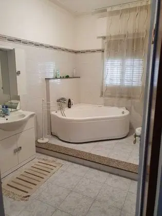 Dört Kişilik Oda (Private External Bathroom)