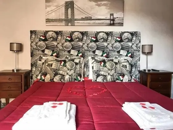 Tek Büyük Yataklı Oda (Private External Bathroom)