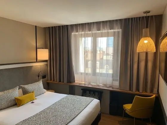 Superior Tek Büyük Yataklı Oda