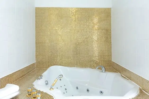 Suite Familiale, vue mer, avec spa (L'Olivier)