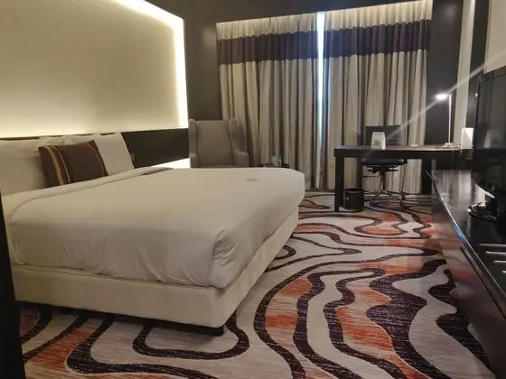 Royal Oda, 1 En Büyük (King) Boy Yatak, Şehir Manzaralı