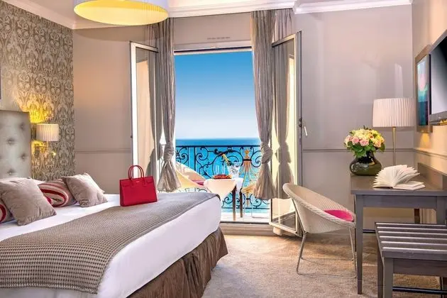 Tek Büyük veya İki Ayrı Yataklı Oda, Deniz Manzaralı
