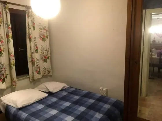 Ev