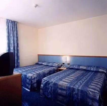 Standard Tek Büyük Yataklı Oda