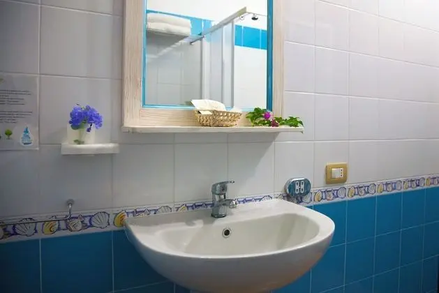 Comfort Büyük Yataklı Tek Kişilik Oda