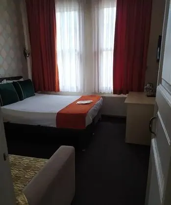 Standard Üç Kişilik Oda