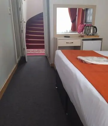 Tek Büyük Yataklı Oda