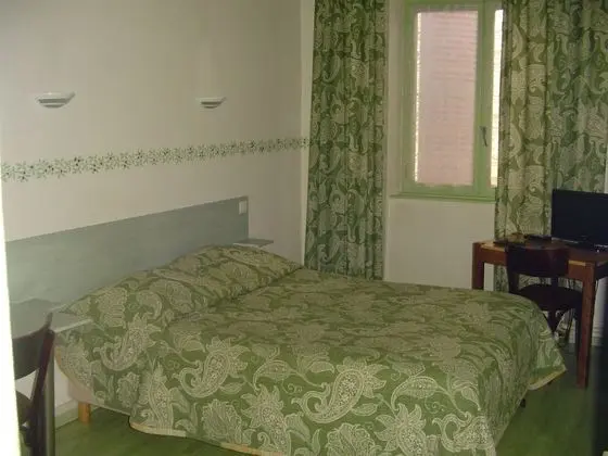 Tek Büyük Yataklı Oda, 1 Çift Kişilik Yatak, Sigara İçilmez