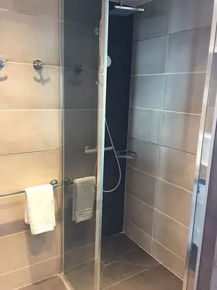 Tek Büyük Yataklı Oda, Denize Bakan