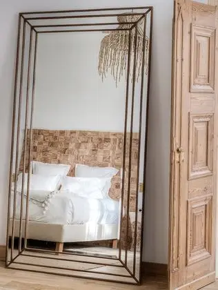 Luxury Oda
