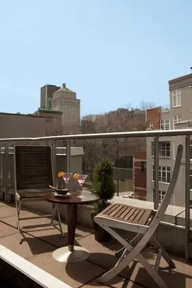 Süit, 1 En Büyük (King) Boy Yatak ve Çekyat, Avlu Manzaralı (Superior Suite with Balcony)