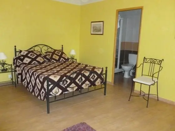 Standard Tek Büyük Yataklı Oda