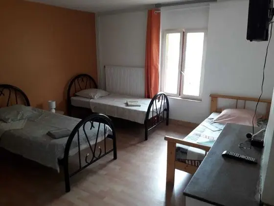 Basic Üç Kişilik Oda