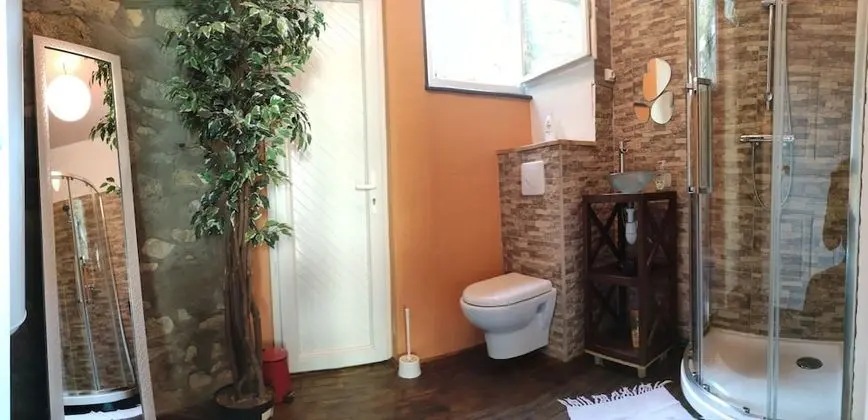 Süit, Ortak Banyo (L'escale)