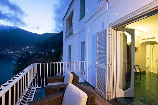 Villa, Sigara İçilebilir