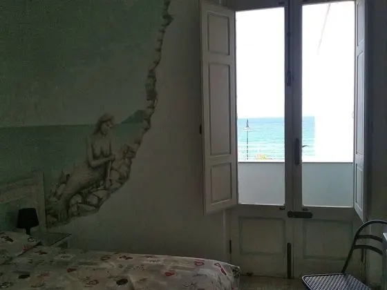 Tek Büyük Yataklı Oda, Deniz Manzaralı